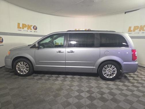 2013 Chrysler Town & Country Touring-L