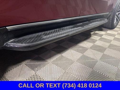 Velvet Red Pearlcoat 2024 Jeep Wagoneer Series II