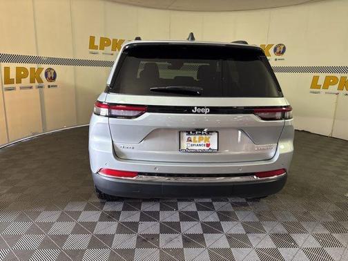 2025 Jeep Grand Cherokee Laredo X