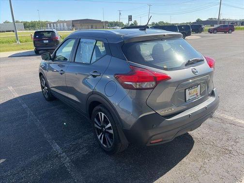 Gun Metallic 2020 Nissan Kicks SV