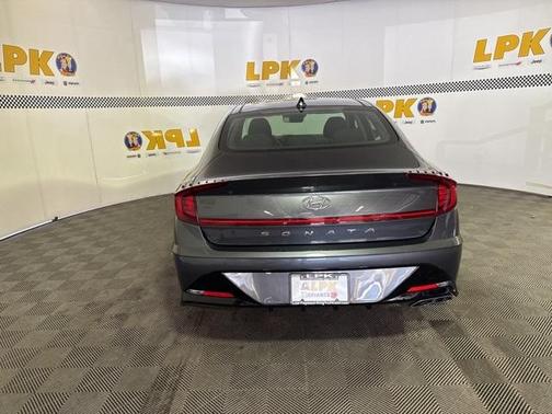 2022 Hyundai SONATA SEL