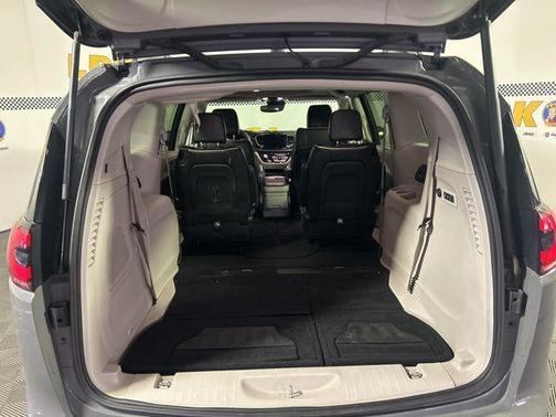 Gray Clearcoat 2022 Chrysler Pacifica Limited