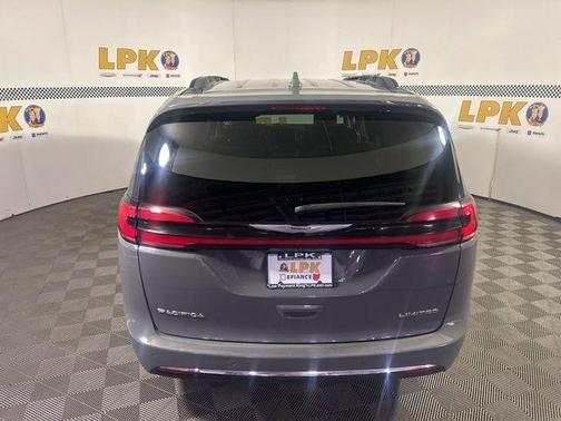 Gray Clearcoat 2022 Chrysler Pacifica Limited