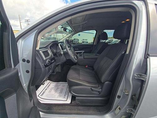 2019 Nissan Titan SV