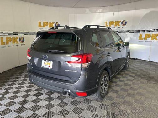 Magnetite Gray Metallic 2023 Subaru Forester 2.5i Premium