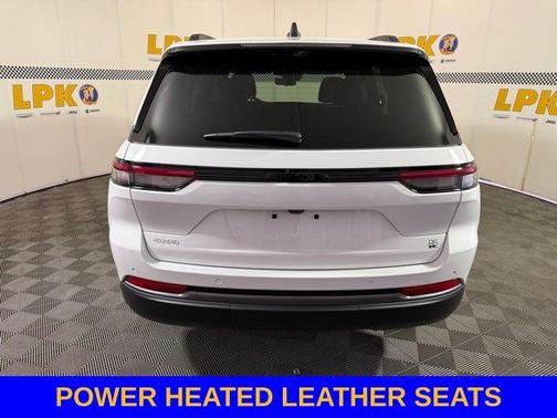 Bright White Clearcoat 2026 Jeep Grand Cherokee Limited