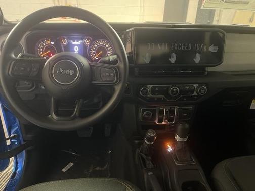 2025 Jeep Gladiator Sport