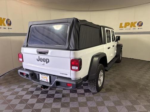 2020 Jeep Gladiator Sport