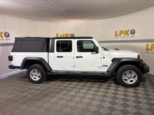 2020 Jeep Gladiator Sport