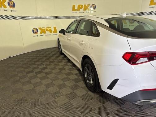 2021 Kia K5 LX