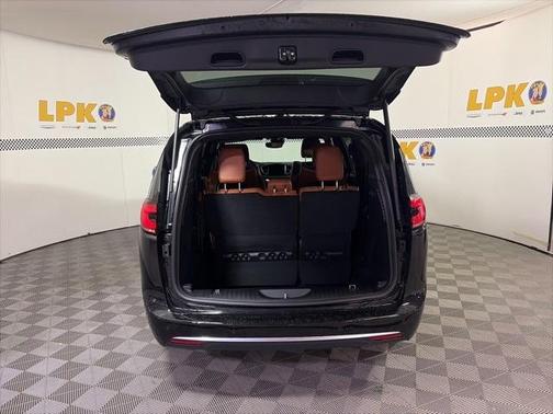 2026 Chrysler Pacifica Pinnacle