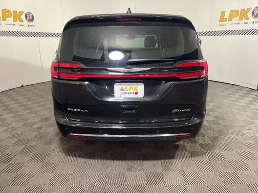 2023 Chrysler Pacifica Hybrid Limited