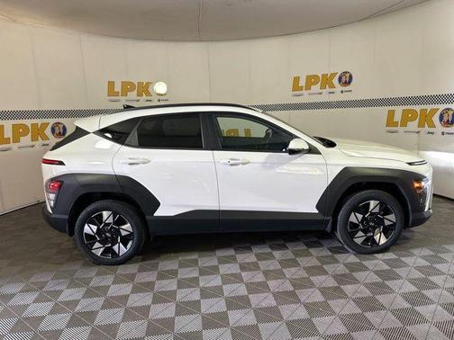 White 2024 Hyundai KONA SEL