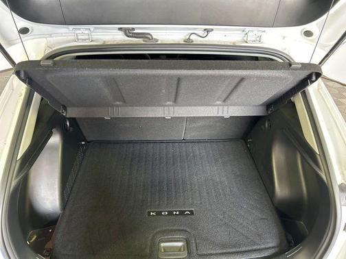 White 2024 Hyundai KONA SEL