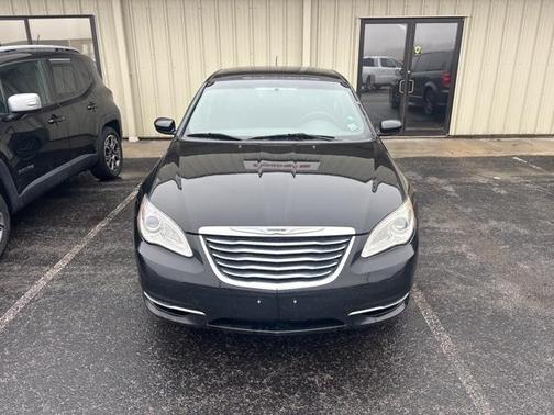 2013 Chrysler 200 LX