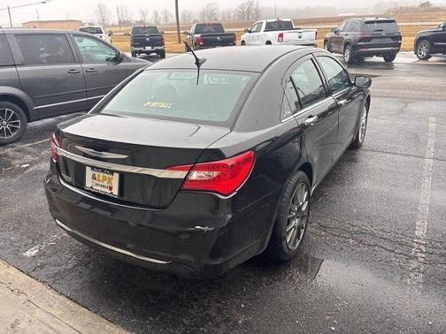 2013 Chrysler 200 LX