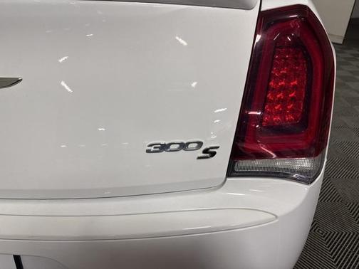 2017 Chrysler 300 S