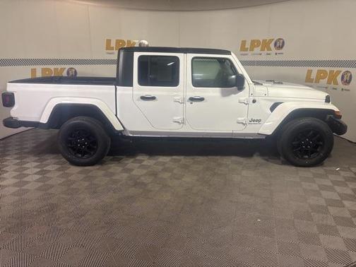 2023 Jeep Gladiator Overland