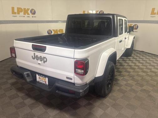 2023 Jeep Gladiator Overland