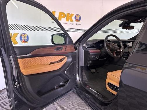 2024 Jeep Grand Cherokee Summit