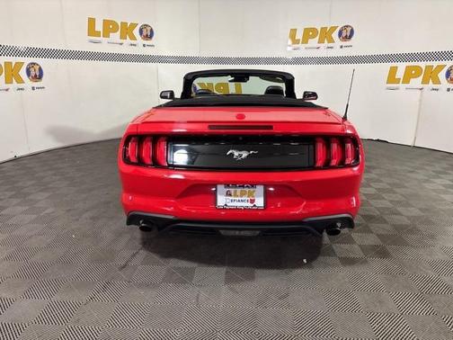 2022 Ford Mustang EcoBoost Premium