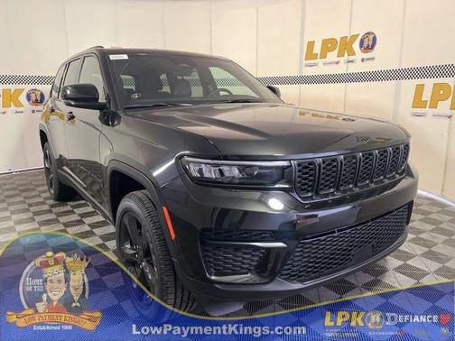 2025 Jeep Grand Cherokee Laredo