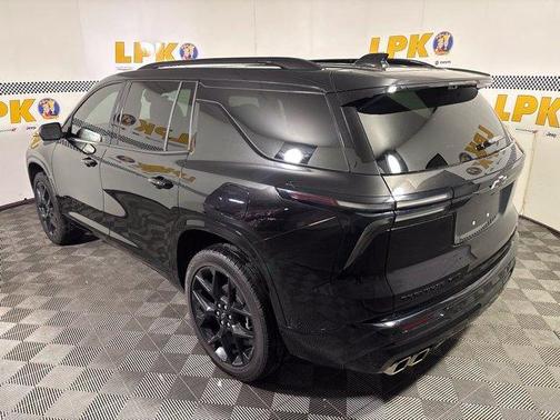 Black Metallic 2024 Chevrolet Traverse RS