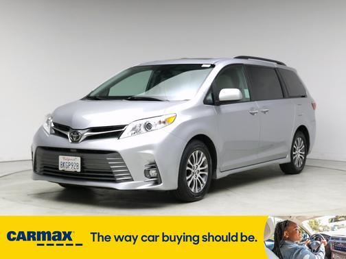 2020 Toyota Sienna XLE Premium