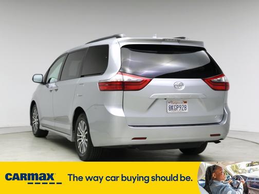 2020 Toyota Sienna XLE Premium