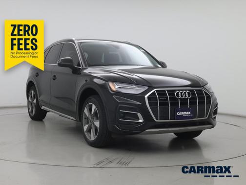 Black 2023 Audi Q5 Premium