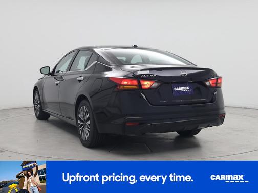 Black 2024 Nissan Altima SV
