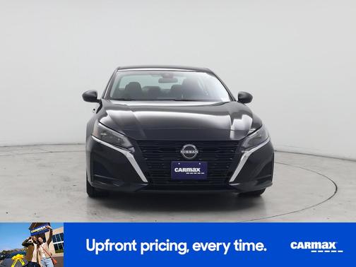 Black 2024 Nissan Altima SV