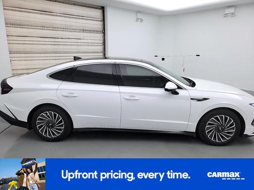 White 2024 Hyundai SONATA Hybrid Limited