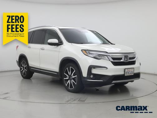 White 2019 Honda Pilot Touring