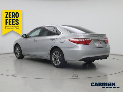 Silver 2017 Toyota Camry SE