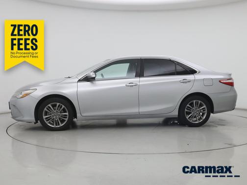 Silver 2017 Toyota Camry SE