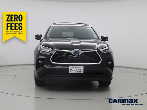Black 2023 Toyota Highlander Hybrid Limited