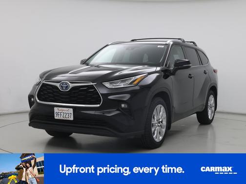 Black 2023 Toyota Highlander Hybrid Limited
