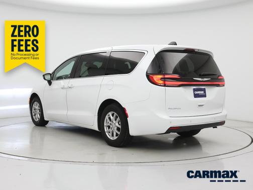 White 2024 Chrysler Pacifica Touring L