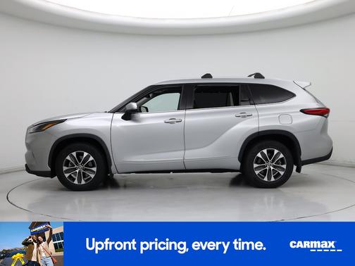 Silver 2022 Toyota Highlander XLE