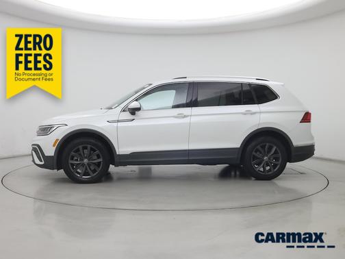 White 2023 Volkswagen Tiguan SE