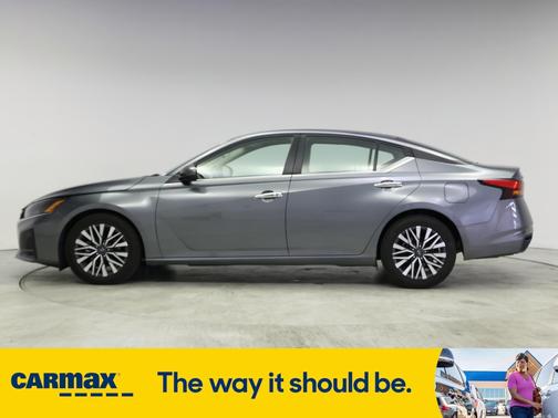 2023 Nissan Altima SV