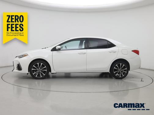 White 2017 Toyota Corolla SE