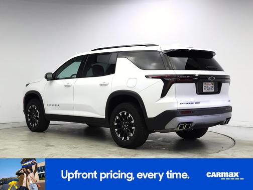 White 2024 Chevrolet Traverse Z71
