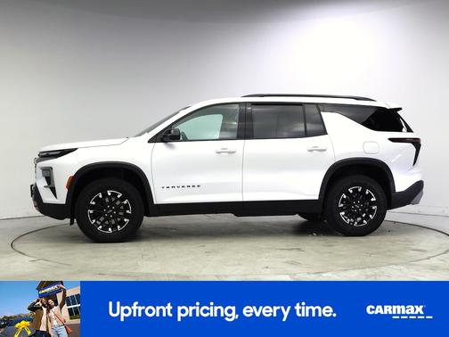 White 2024 Chevrolet Traverse Z71