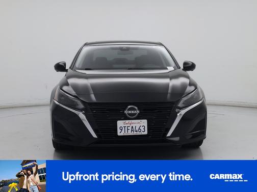 Black 2023 Nissan Altima SL