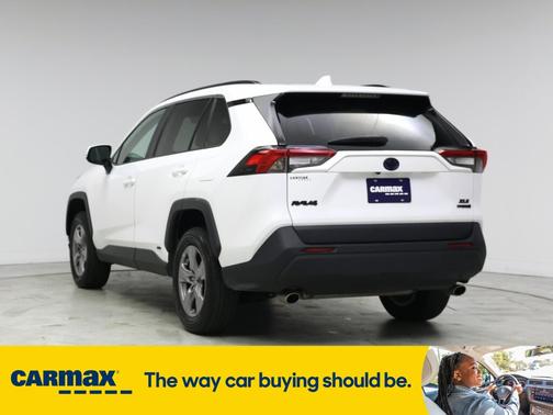 2022 Toyota RAV4 Hybrid XLE