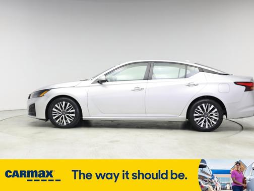 2023 Nissan Altima SV