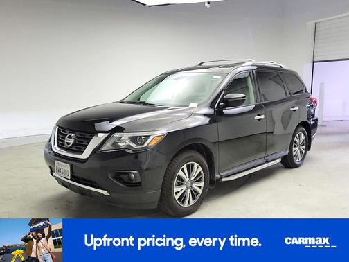 2020 Nissan Pathfinder SV