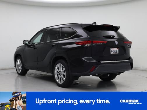 Black 2023 Toyota Highlander Hybrid Limited